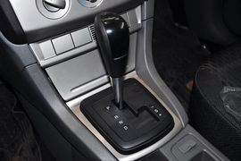 2012款福特福克斯两厢1.8L自动经典版基本型
