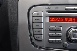2012款福特福克斯两厢1.8L自动经典版基本型