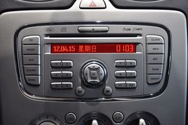 2012款福特福克斯两厢1.8L自动经典版基本型