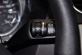 2012款福特福克斯两厢1.8L自动经典版基本型