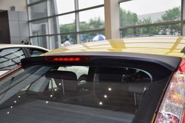 2012款福特福克斯两厢1.8L自动经典版基本型