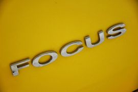 2012款福特福克斯两厢1.8L自动经典版基本型