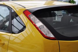 2012款福特福克斯两厢1.8L自动经典版基本型