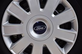 2012款福特福克斯两厢1.8L自动经典版基本型