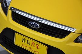 2012款福特福克斯两厢1.8L自动经典版基本型