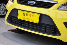 2012款福特福克斯两厢1.8L自动经典版基本型