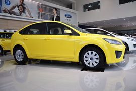 2012款福特福克斯两厢1.8L自动经典版基本型