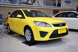 2012款福特福克斯两厢1.8L自动经典版基本型