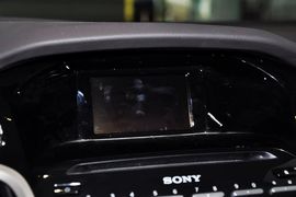 2012款福特福克斯三厢1.6L手自一体尊贵型