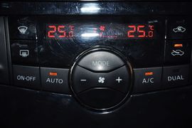 2011款东风日产骐达1.6XE