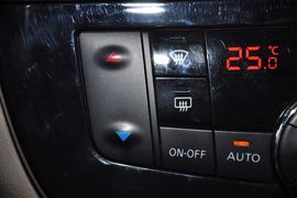 2011款东风日产骐达1.6XE