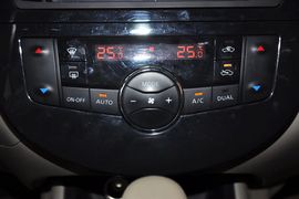 2011款东风日产骐达1.6XE
