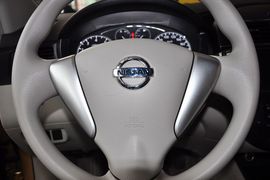 2011款东风日产骐达1.6XE