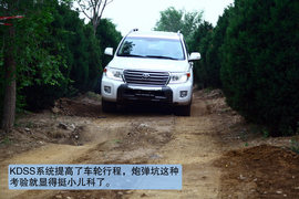 试新兰德酷路泽4.6L