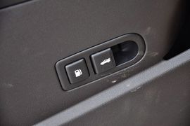 2012款现代劳恩斯酷派2.0T自动Brembo版