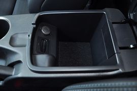 2012款现代劳恩斯酷派2.0T自动Brembo版