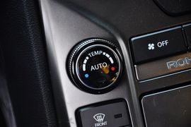 2012款现代劳恩斯酷派2.0T自动Brembo版