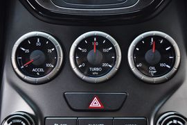 2012款现代劳恩斯酷派2.0T自动Brembo版