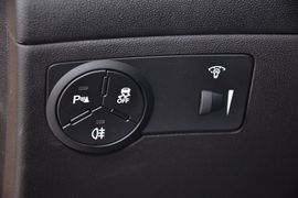 2012款现代劳恩斯酷派2.0T自动Brembo版