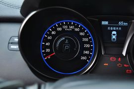 2012款现代劳恩斯酷派2.0T自动Brembo版