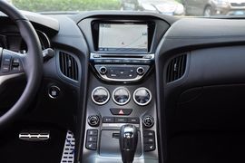 2012款现代劳恩斯酷派2.0T自动Brembo版