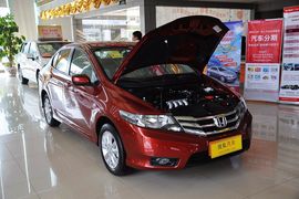 2012款广汽本田锋范1.5L手动精英版