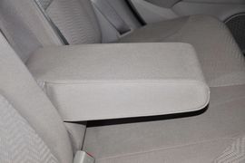 2012款广汽本田锋范1.5L手动精英版