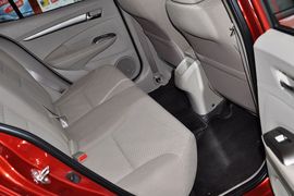 2012款广汽本田锋范1.5L手动精英版