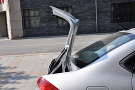 2012款奇瑞A3三厢1.6L