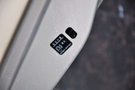 2012款奇瑞A3三厢1.6L