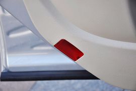 2012款奇瑞A3三厢1.6L