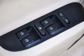 2012款奇瑞A3三厢1.6L