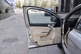 2012款奇瑞A3三厢1.6L