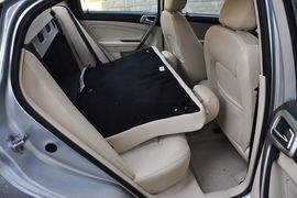 2012款奇瑞A3三厢1.6L