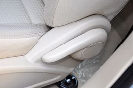 2012款奇瑞A3三厢1.6L