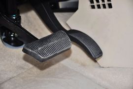 2012款奇瑞A3三厢1.6L