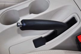 2012款奇瑞A3三厢1.6L