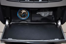 2012款奇瑞A3三厢1.6L