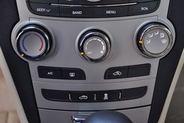 2012款奇瑞A3三厢1.6L