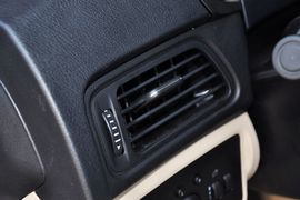 2012款奇瑞A3三厢1.6L