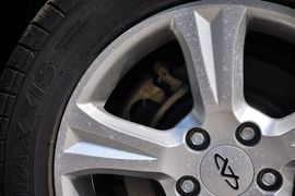 2012款奇瑞A3三厢1.6L