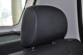 2012款斯柯达晶锐1.6L手动酷黑版
