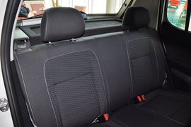 2012款斯柯达晶锐1.6L手动酷黑版