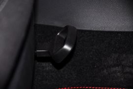 2012款斯柯达晶锐1.6L手动酷黑版