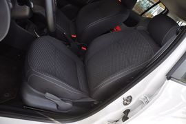 2012款斯柯达晶锐1.6L手动酷黑版