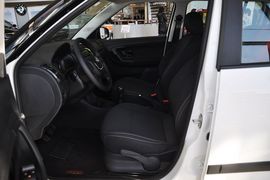 2012款斯柯达晶锐1.6L手动酷黑版