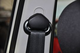 2012款斯柯达晶锐1.6L手动酷黑版