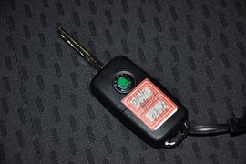2012款斯柯达晶锐1.6L手动酷黑版
