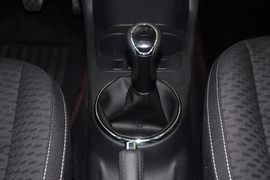 2012款斯柯达晶锐1.6L手动酷黑版