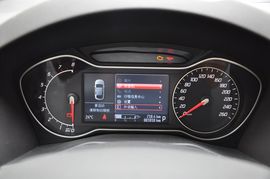 福特蒙迪欧致胜旗舰运动版试驾实拍